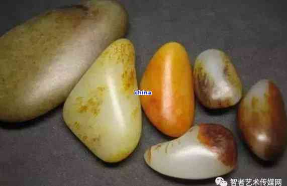 和田玉颜色挑选的秘密：从多彩到纯净，探索最佳色泽